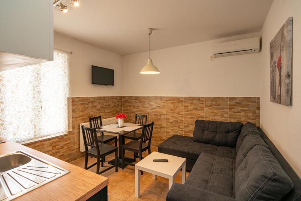 Apartment Nina Biograd Na Moru Exterior foto